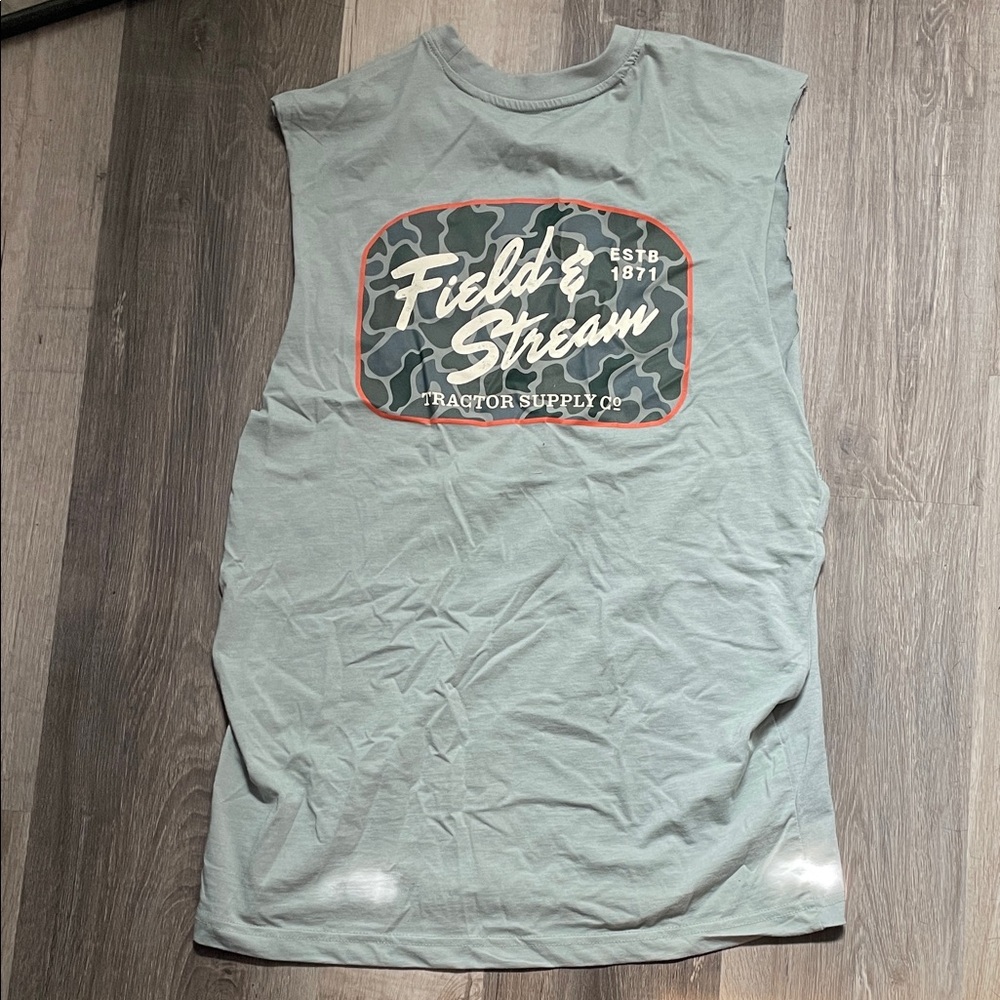 Field & Stream Sleeveless Tee -size M/L